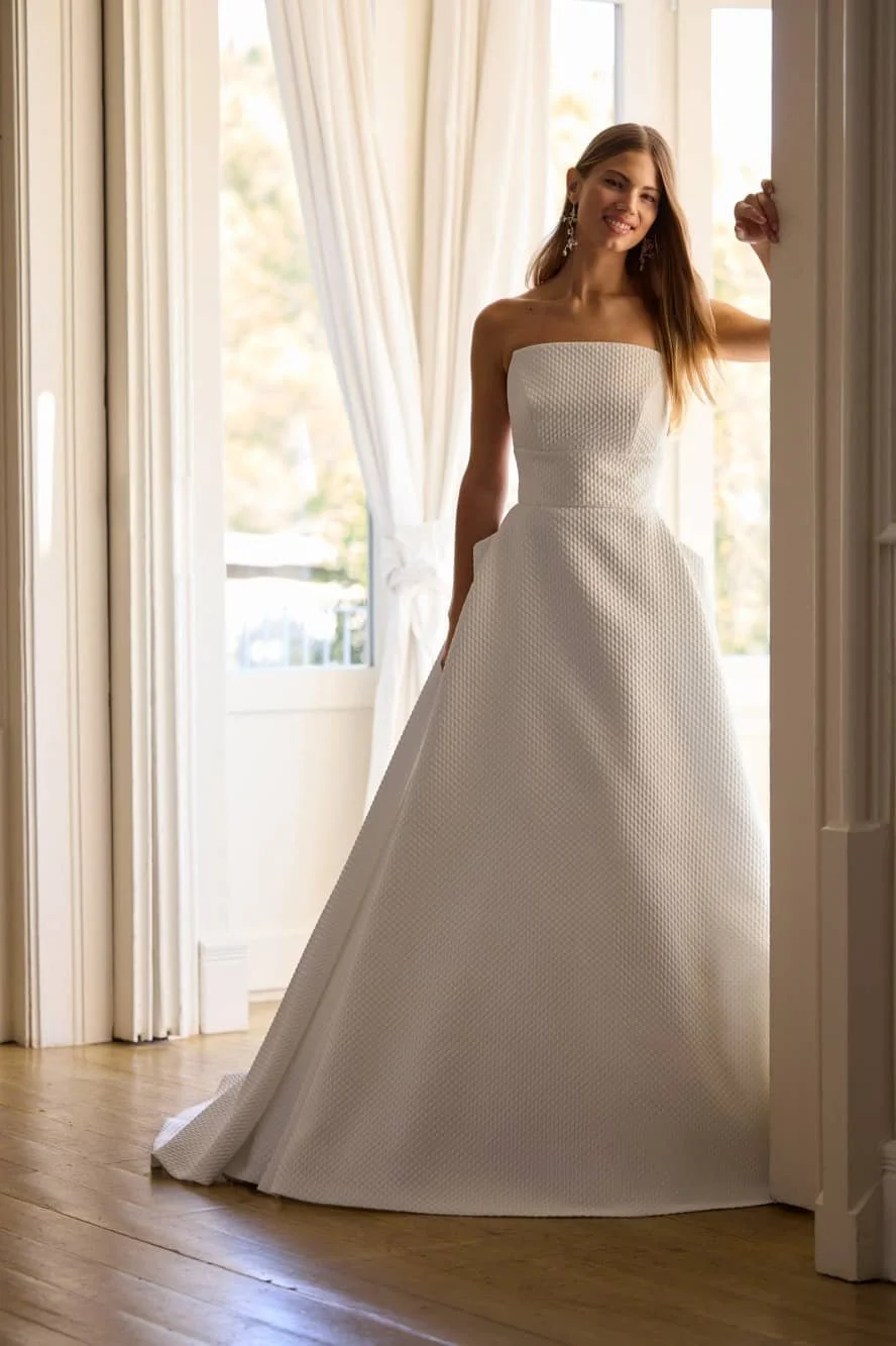 jesus-peiro-bridal-2027-vestido-novia-2707-1-th.jpg