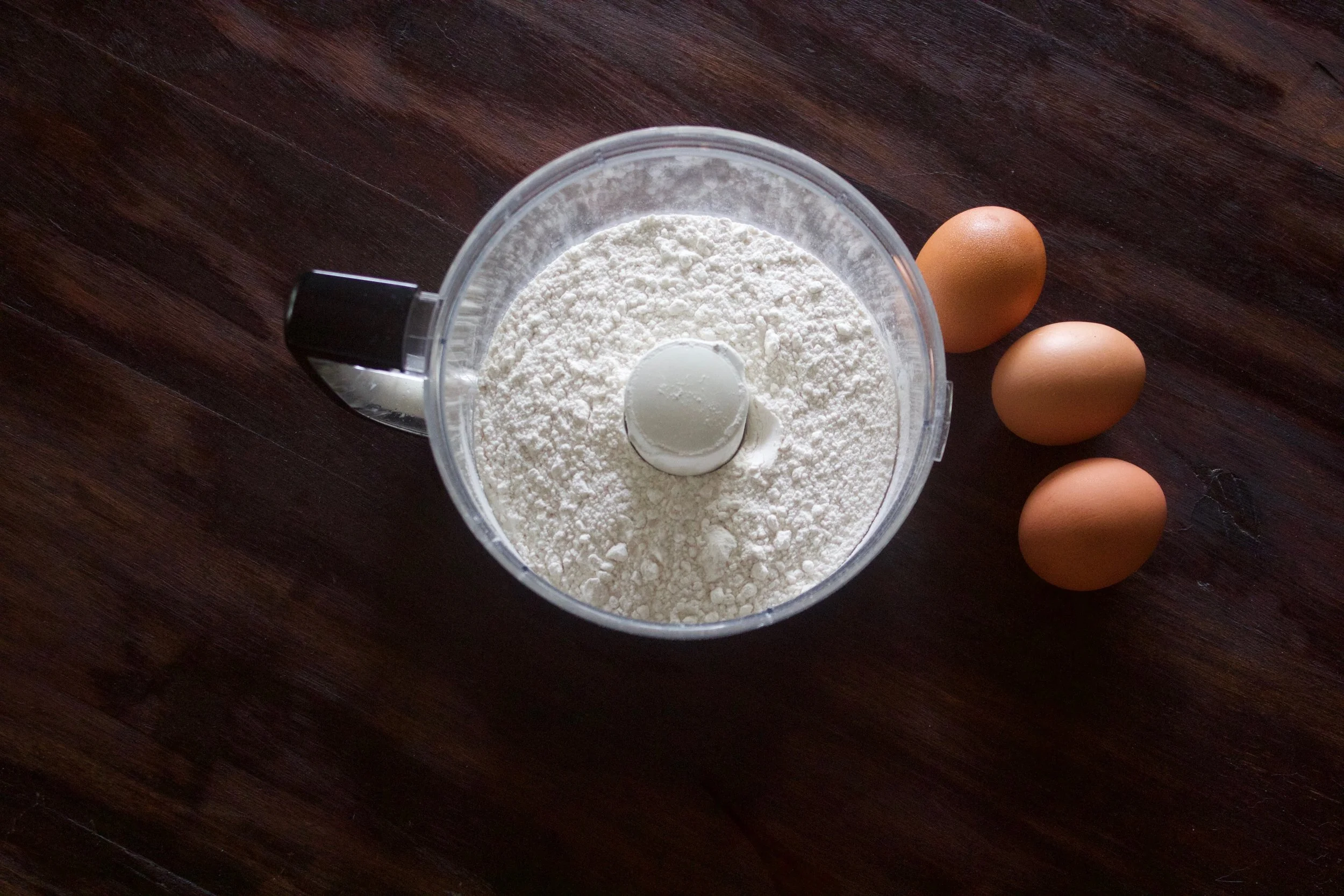 Again, this is 3 servings. If you want just 2 servings, only use 2 eggs and 1 1/3 cup of flour. 