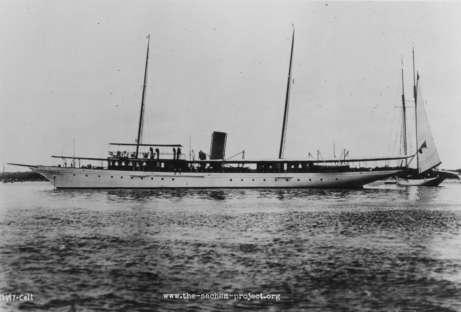 PHOTO NH 102169 FROM U.S. NAVAL HISTORICAL CENTER.