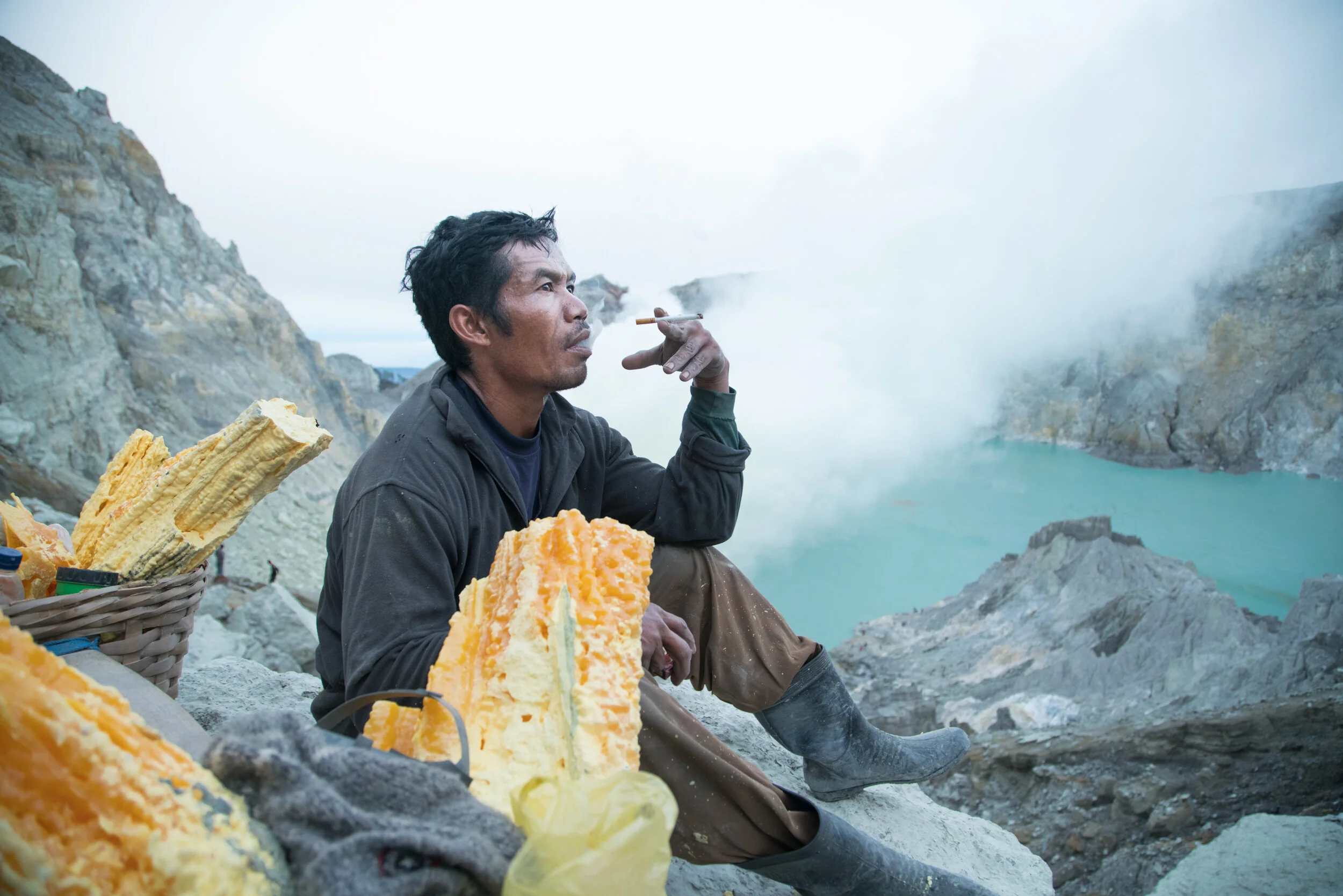 THE MAN WHO SLEEPS IN A VOLCANO