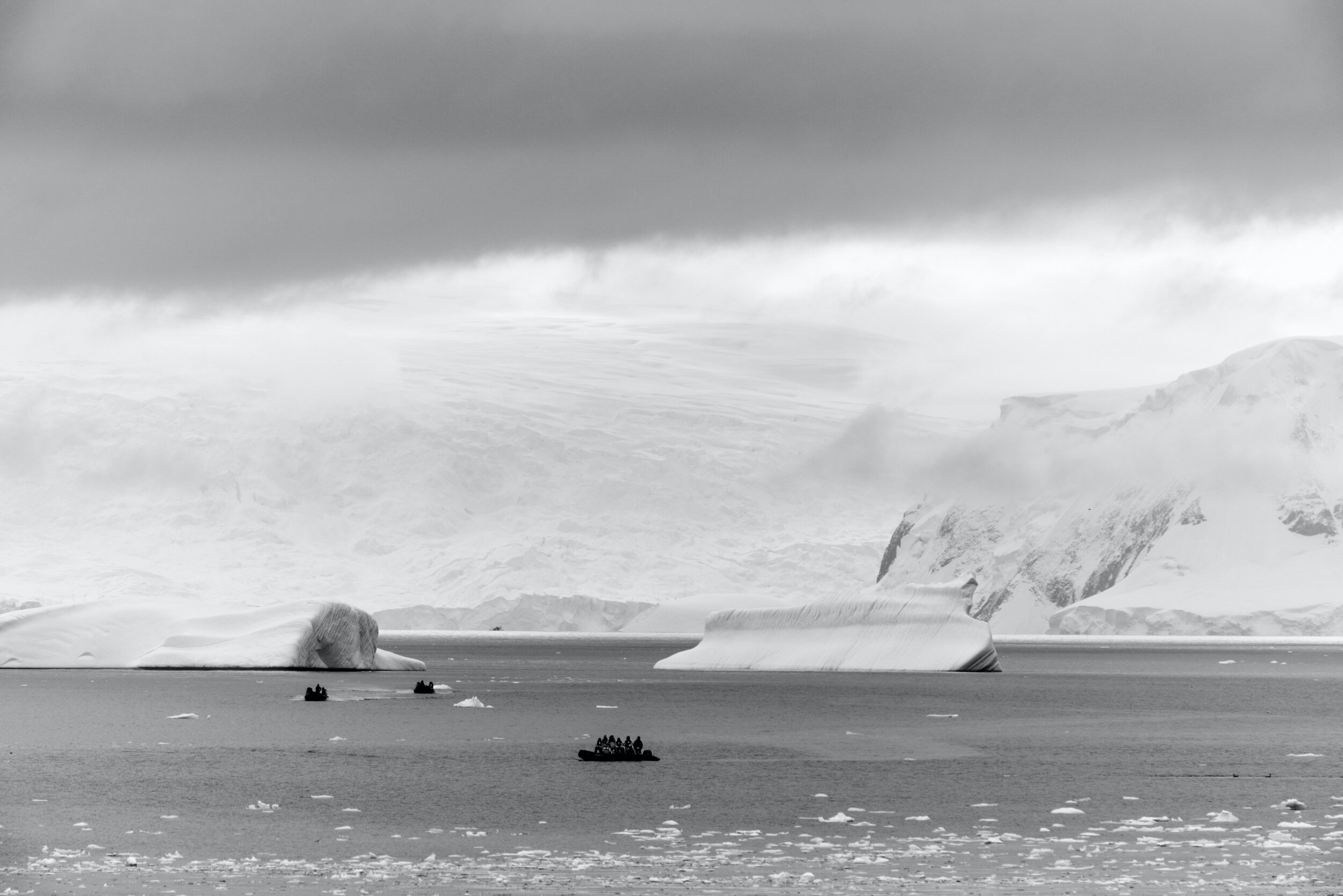 Antarctica Guides by Fraser Morton-2.jpg