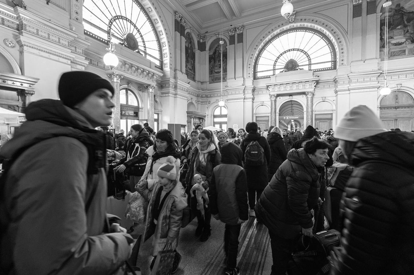 08/03/2022. 

Hundreds of refugees escaping war-torn Ukraine arrived at Budapest&rsquo;s Keleti Railway Station. They were met by aid organisations, police, disaster management and migration agency officers, who assisted them with accomodation and tr