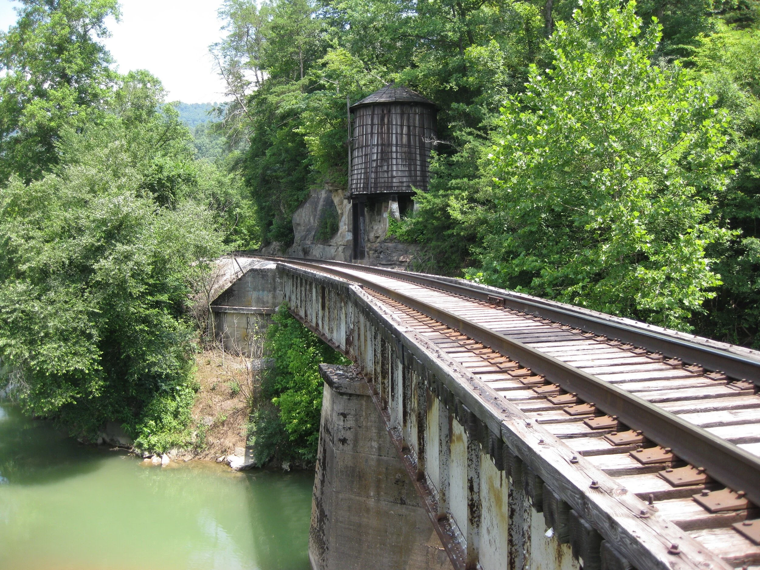 Oneida Line Water Tank 1.JPG