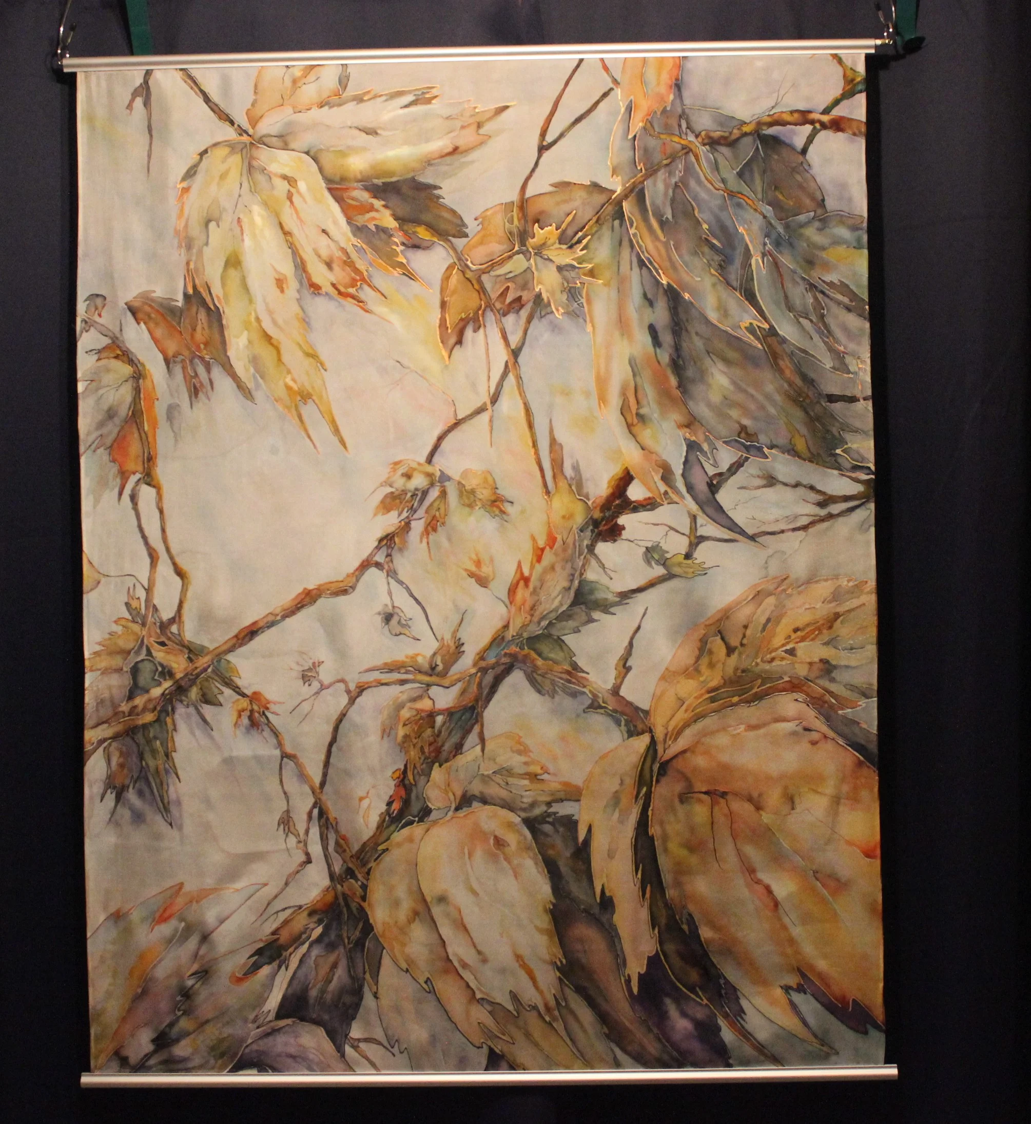  NIGHT VIEW OF THE SILK SCROLL 