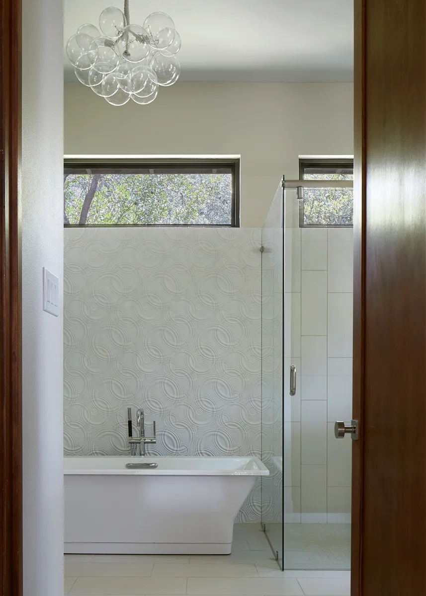 HOUSE 616-TUXEDO-DB-MASTER BATH.jpg