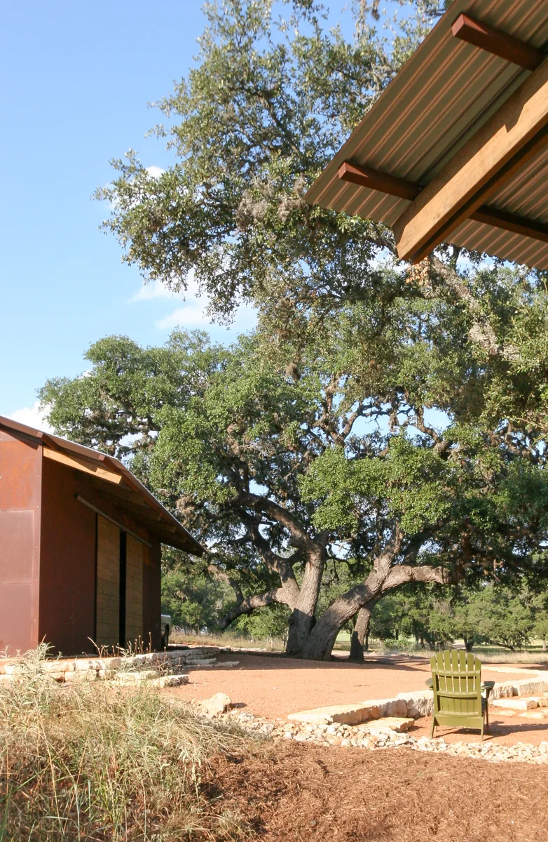 COUNTRYSIDE BEND-CMA-BARN AT ENTRY DRIVE.jpg