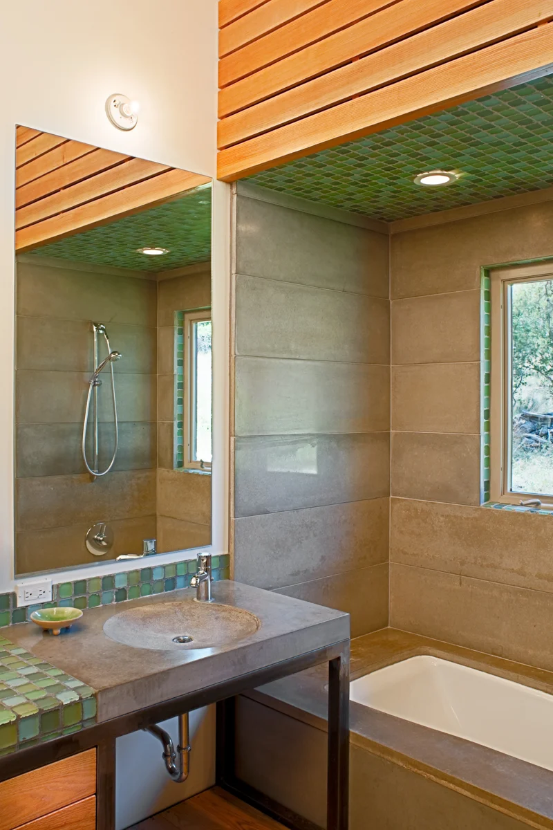 COUNTRYSIDE BEND-MM-BATHROOM.jpg