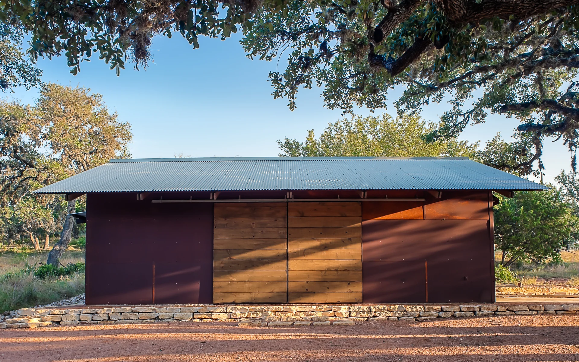 COUNTRYSIDE BEND-MM-BARN.jpg