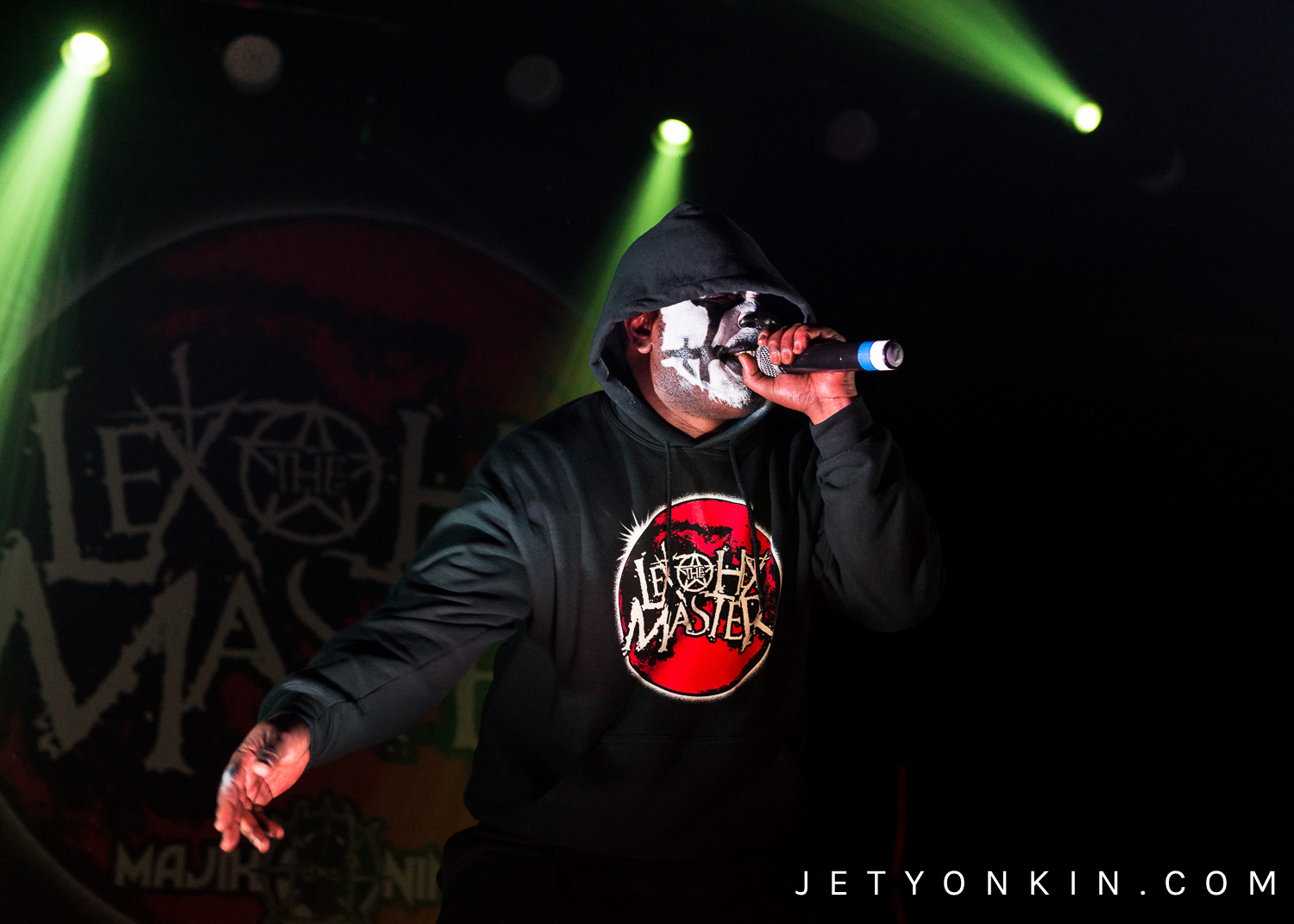 CasketFactoryTour-15.jpg