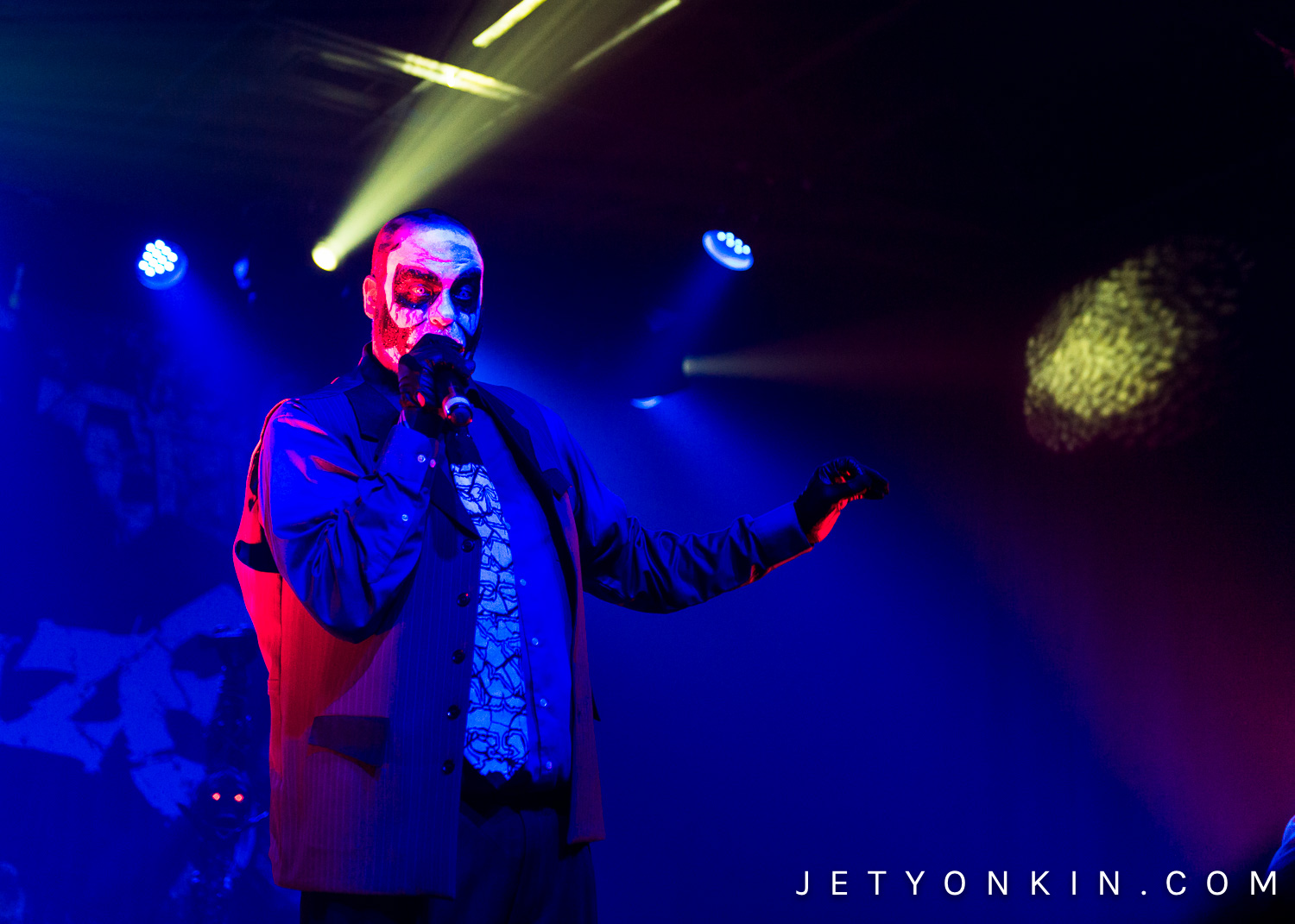 CasketFactoryTour-19.jpg