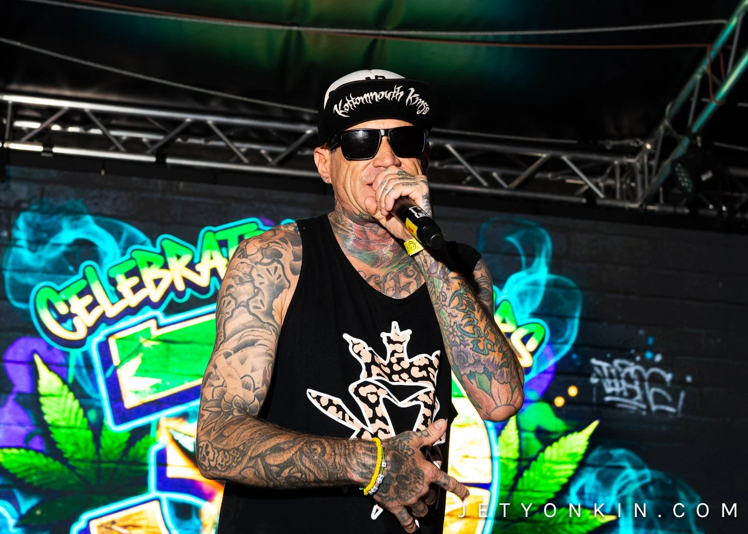 KMK-30YearsOfUndergroundTour_LG-7.jpg