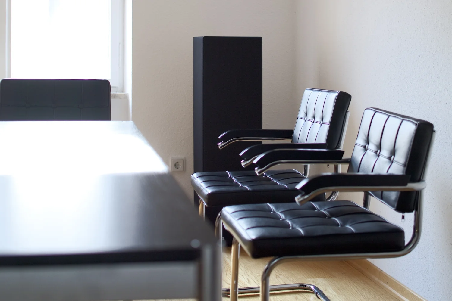 Lärm am Arbeitsplatz? Akustikprobleme im Büro oder in Ihrem Gastrobetrieb?