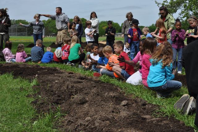 school_garden_minnesota.jpg