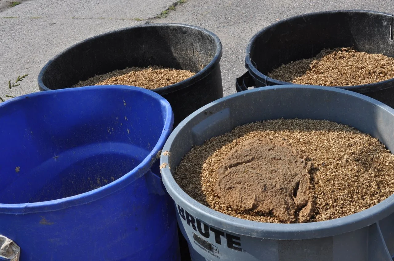 composting_barley_hops_beer_waste.jpg