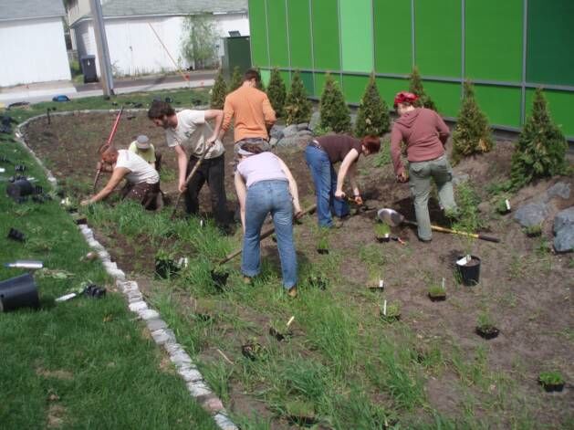 Community_Design_Forum_Rain_Garden_Installation.jpg