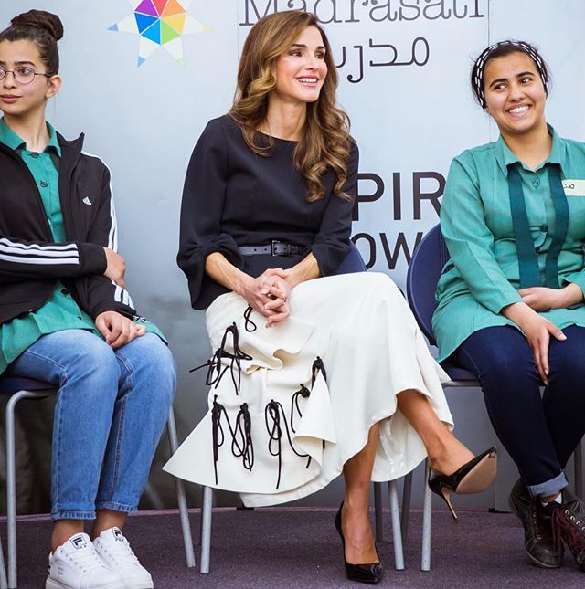 {THRILLED}: Spotted her majesty @Queenrania in #Reemami&rsquo;s knotted skirt⚡️ while launching the campaign &ldquo;Say no to bullying&rdquo; ✨✨
#queenrania #reemami
#queenraniastyle #elegance #saynotobullying #jordan #lovejo