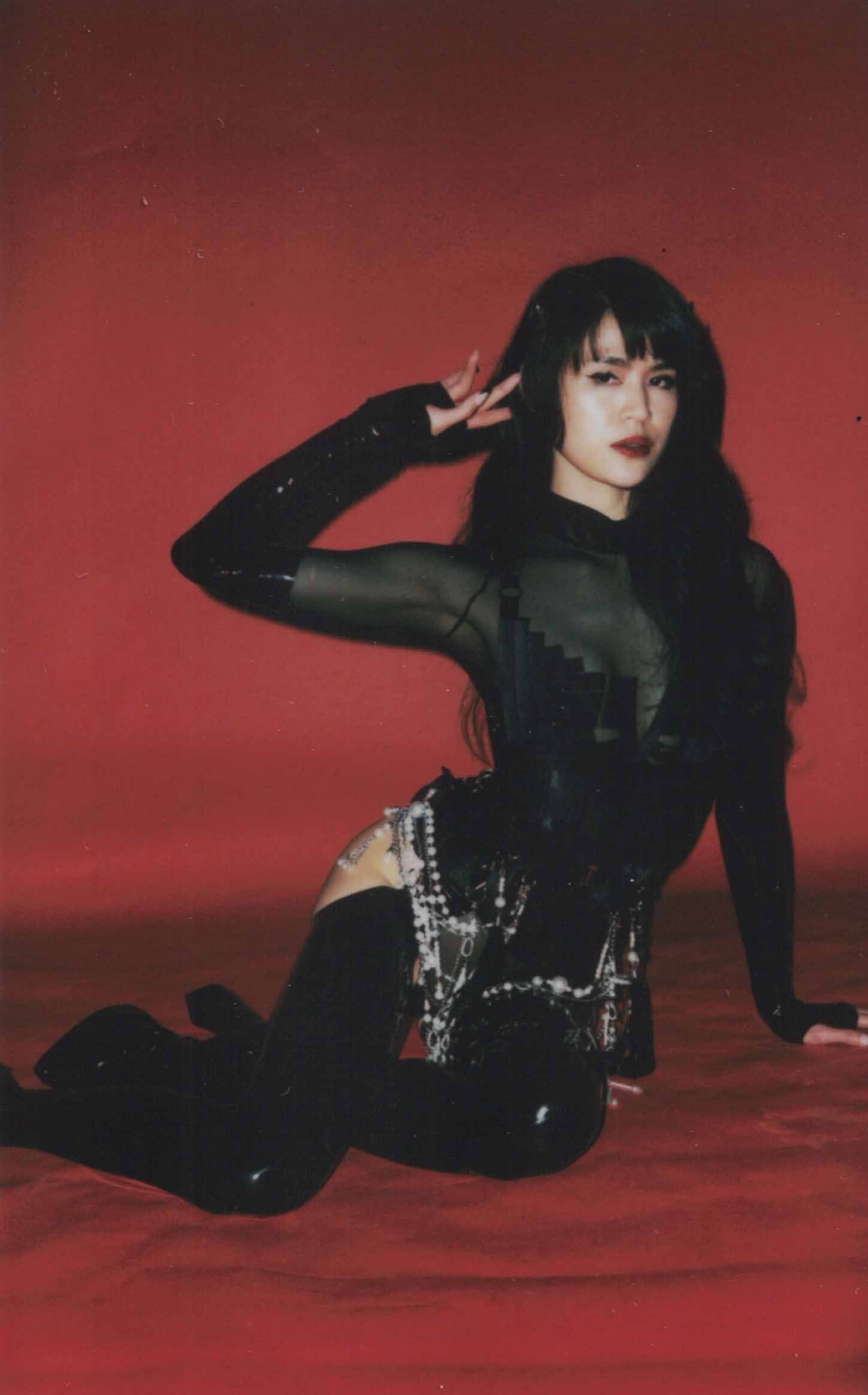 Devil in Pearls III