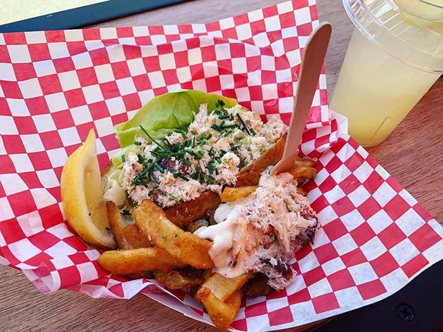 The only thing that makes our Crab Rolls better is a side of Crab Fries 🦀🍟
Artisan bread rolls grilled with butter and garlic, fresh crab salad and butter lettuce with a squeeze of fresh lemon and a drizzle of melted butter💥 &bull;
✔️Spring Weeken