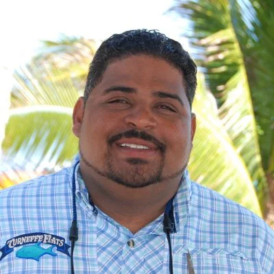 Bonefishing Belize - Guide John