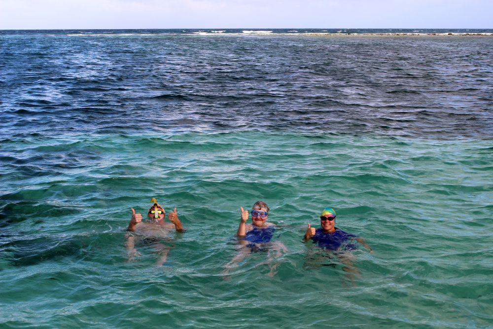 Is it safe to swim in belize?