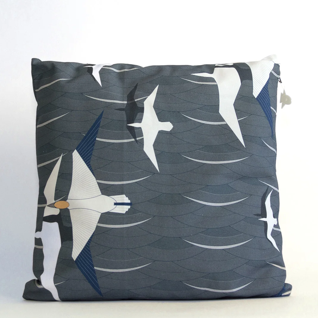 16_Bird pillow01.jpg
