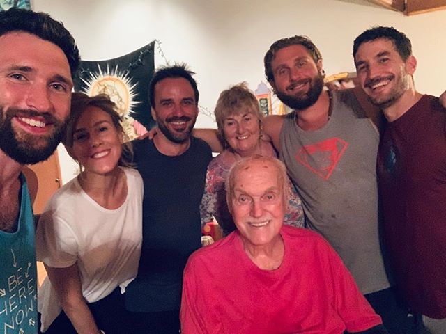Family. Good to be back home. ❤️🙏
#home #love #family #belovenow #beherenow #ramdass #maui #haiku #hawaii #peace #joy #maharaji #maharajji #hanuman #puja #ramram #spirituality #yoga #meditation #plantmedicine #psychedelic #lovingawareness #newmoon #newmoonritual #newyear #sadhana #teacher