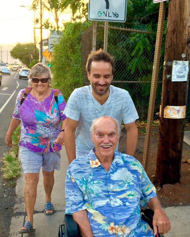 Happy birthday, Ram Dass! 88. The example you lead is oh so rare. I learn mostly from your actions rather than your words. You’ve been like a father to me. Thank you for all you’ve given me and continue to give.
@babaramdass @dassima108 @lakshmandler .
.
.
.
.
.
.
.
#love #bhaktiyoga #compassion #loveserveremember #peace #ramdass #beherenow #yoga #meditation #belovenow #gratitude #maui #hawaii #teacher #service #caregiver #joy #wonderful #maharajji #hanuman #neemkarolibaba