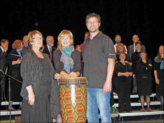 Gallery Singers artistic directors JoAnne Kasper and Dianne Gryba on stage with BJ Harris, director of Joy of Vox. The two groups collaborated on Sunday's choral presentation, Wintersong, at the Dekker Centre in North Battleford. Photograph By Photo by Jayne Foster - See more at: http://www.newsoptimist.ca/community/local-culture/gallery-singers-host-joy-of-vox-1.1558471#sthash.bFZR5XhT.dpuf