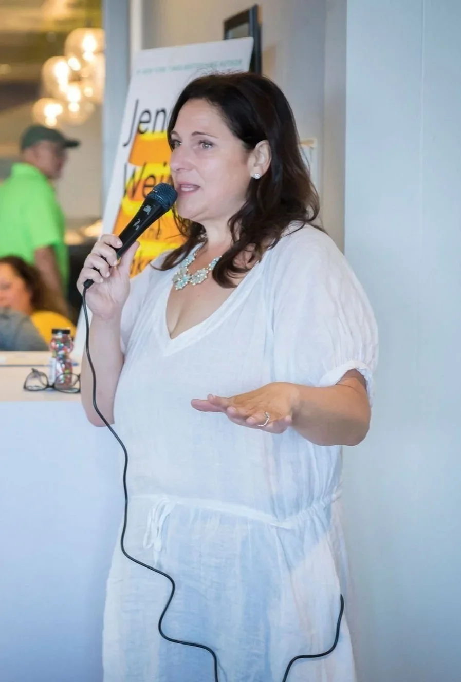 Jennifer_Weiner_Weekend-075.webp