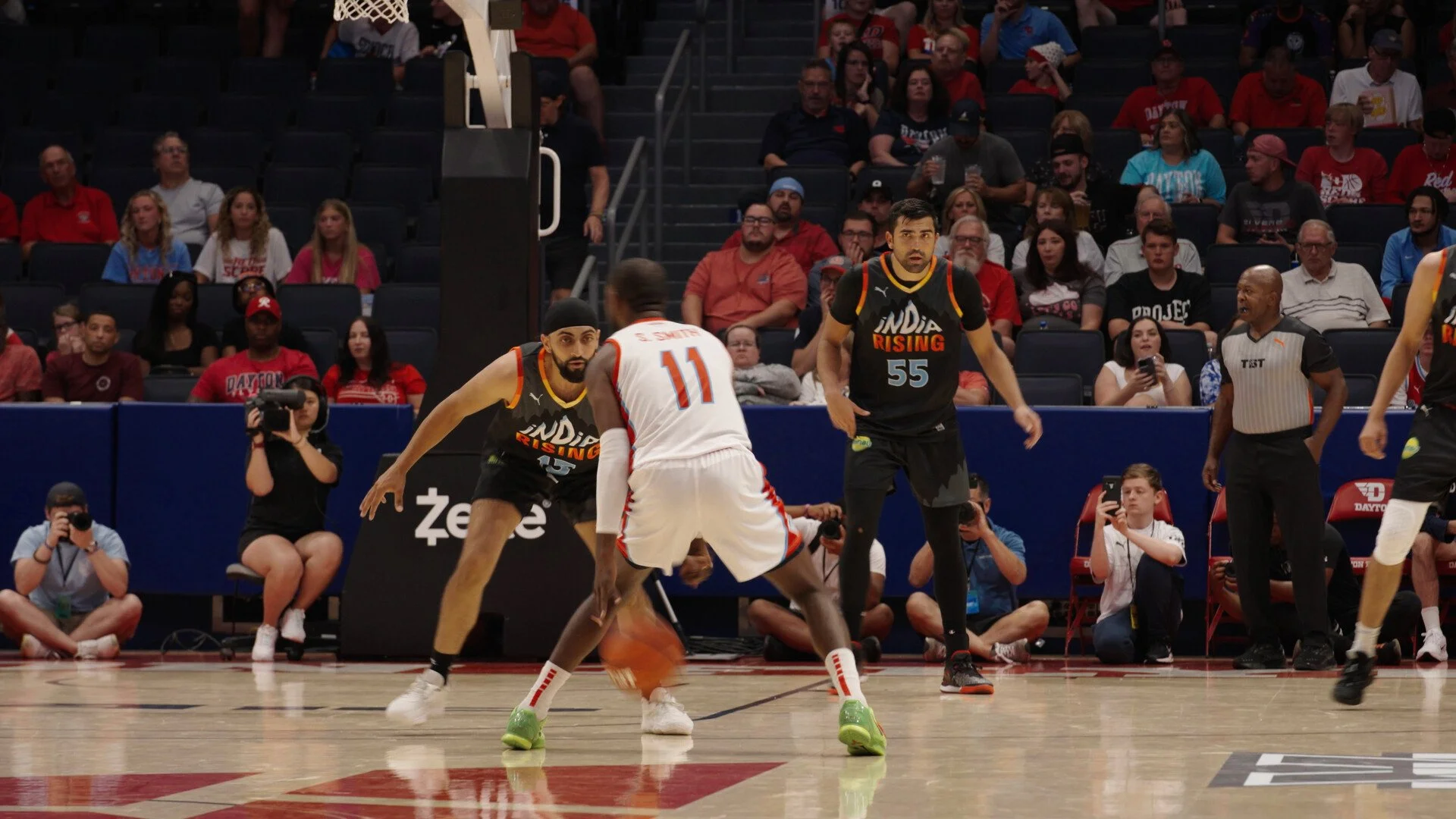 Photo 3 HoopsLikeThis_STILL3_v1.jpg