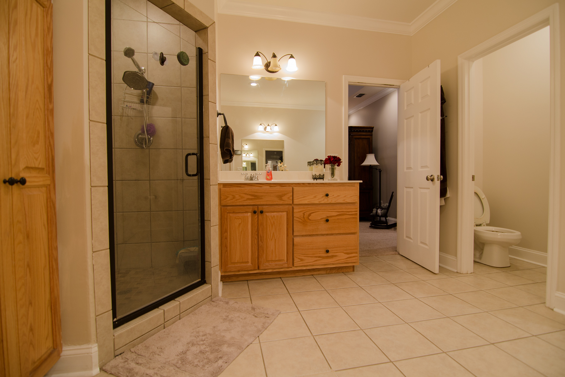 3riversrealty-masterbath3.jpg