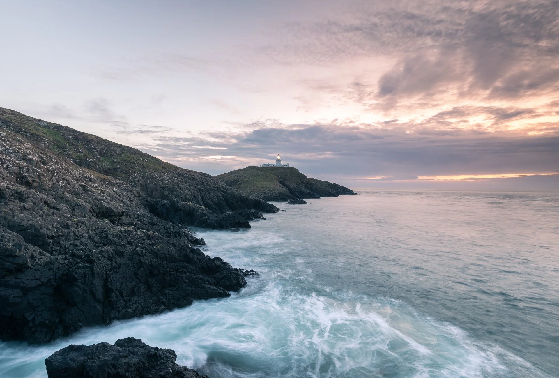 strumble-head-lighthouse-sunset-pembrokeshire-wales.jpg