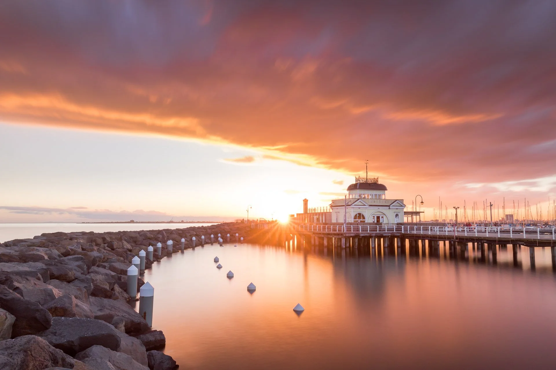 st-kilda-pier-sunset-sunstar-melbourne-victoria-australia.jpg