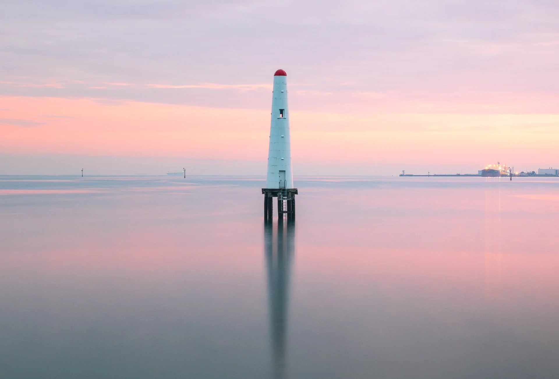 Port-Melbourne-Front-Lighthouse-Pastel-Sunset.jpg