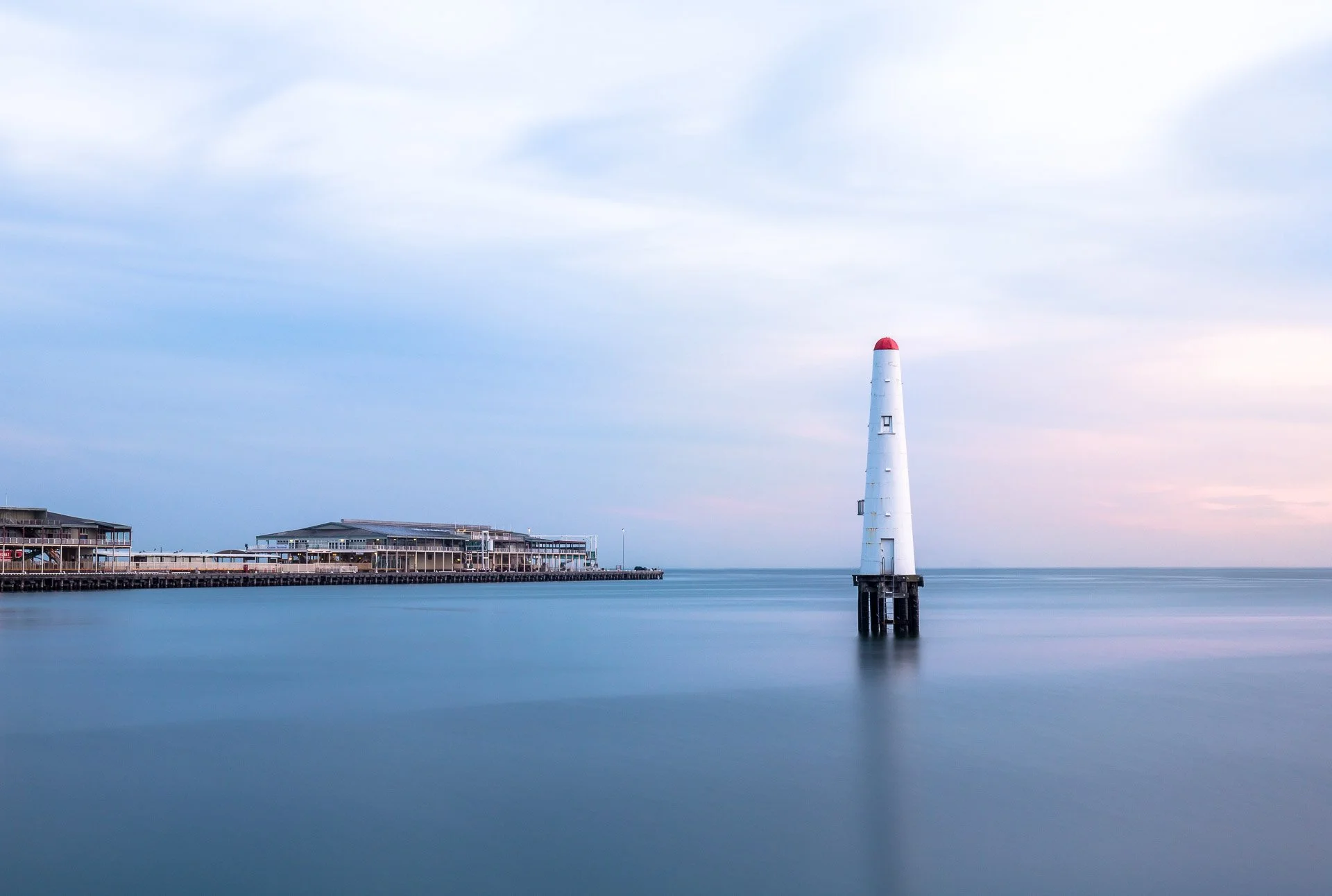 port-melbourne-beacon-lighthouse-pastel-sunset-victoria-australia.jpg