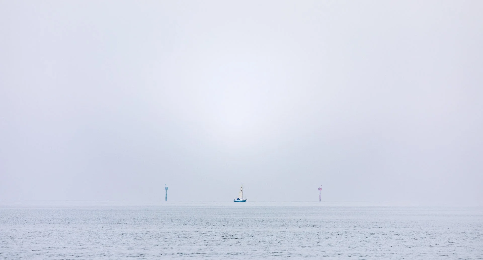 sailing-boat-fog-port-phillip-bay-victoria-australia.jpg