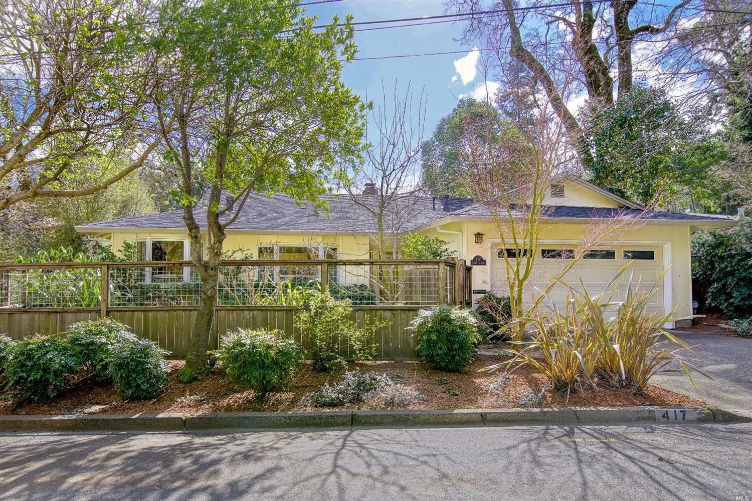 SOLD | 417 Laurel Avenue, San Anselmo $1,357,000
