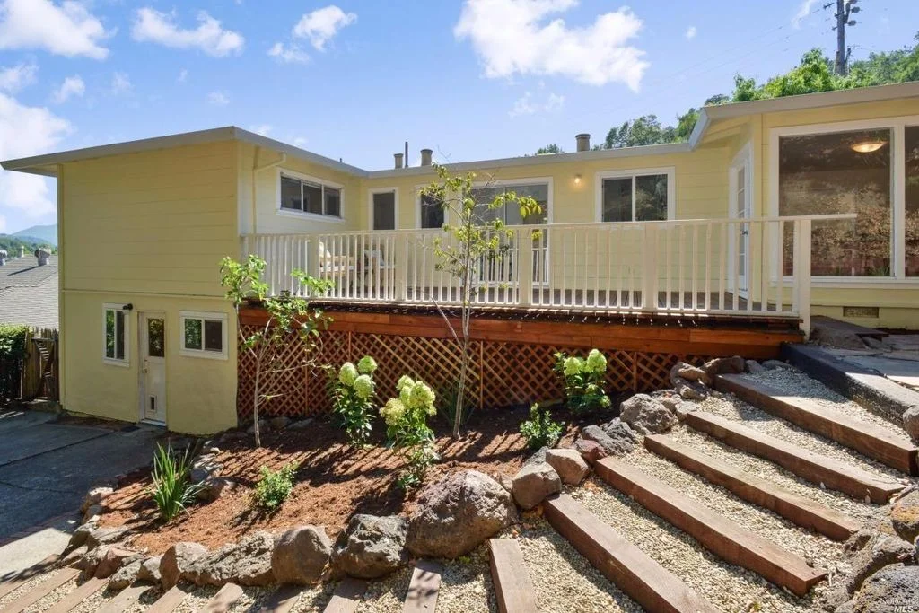 SOLD | 472 Oak Manor Drive, Fairfax $950,000