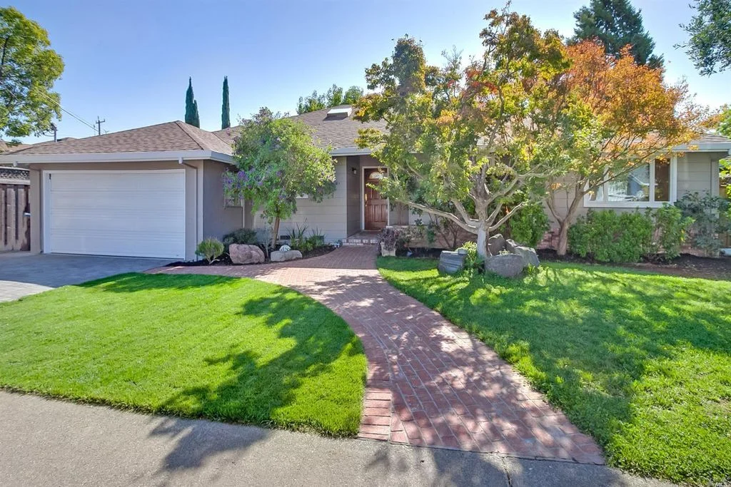 SOLD | 11 Cornell Avenue, Larkspur $1,824,500