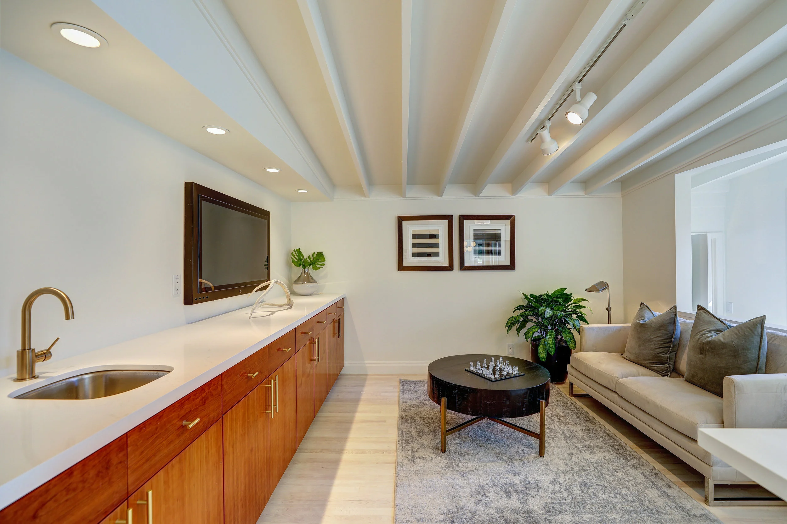 325SanRafael 16 MLS.jpg