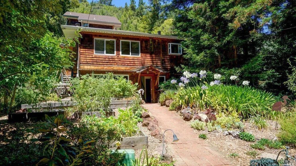 Sold | 428 Cascade Drive, Fairfax $1,175,000