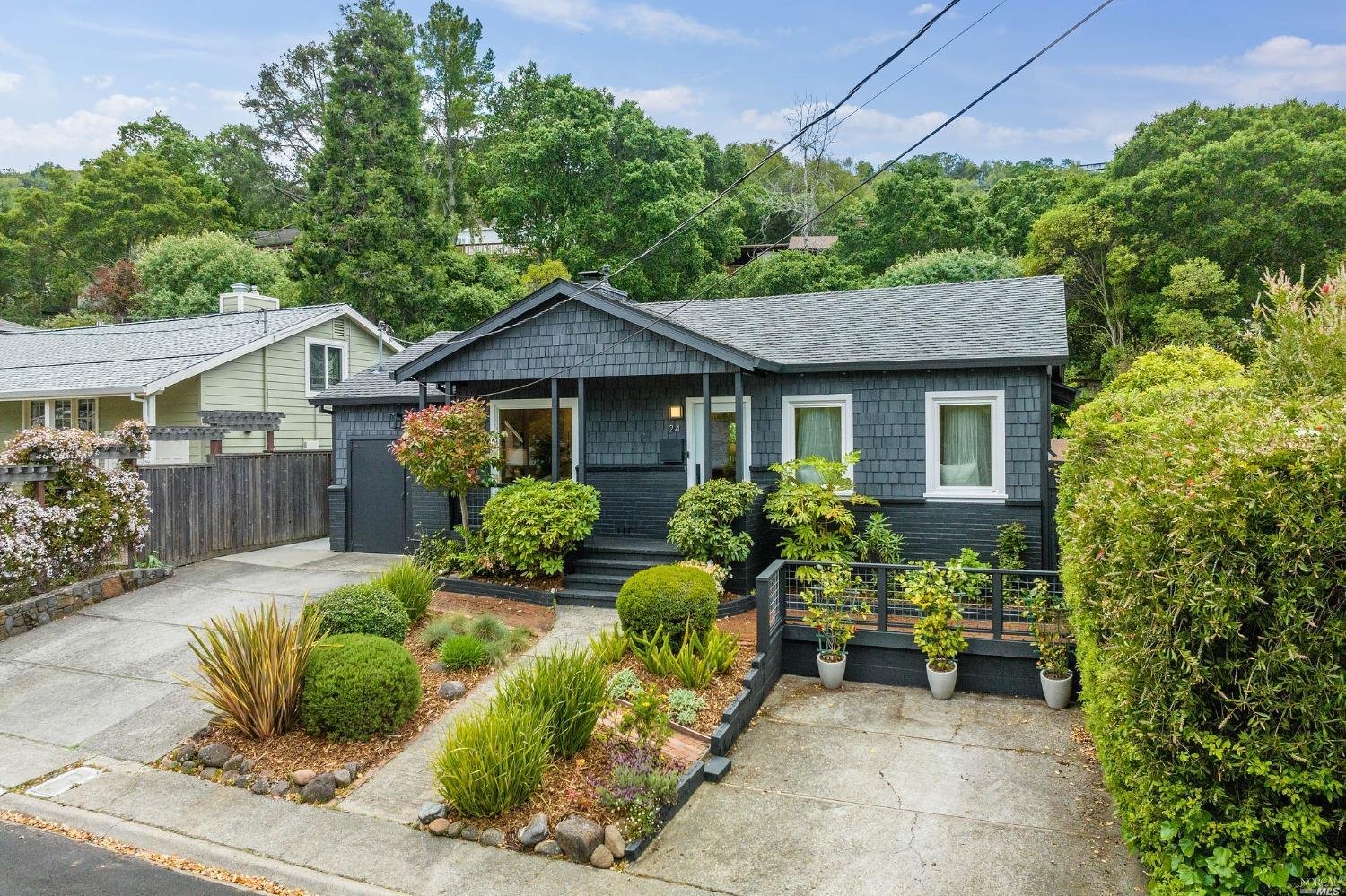 24 Hillview Ave, San Rafael $1.53M