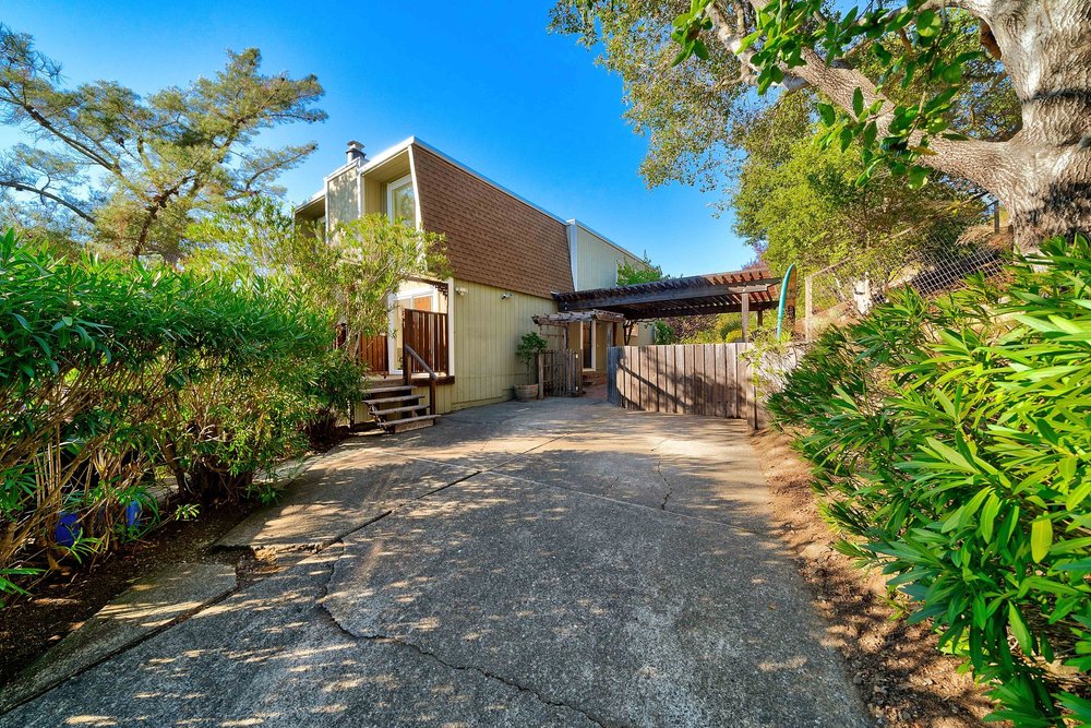 29 Martling Road San Anselmo For Sale with Real Estate Agent Whitney Blickman at Own Marin -5.jpg