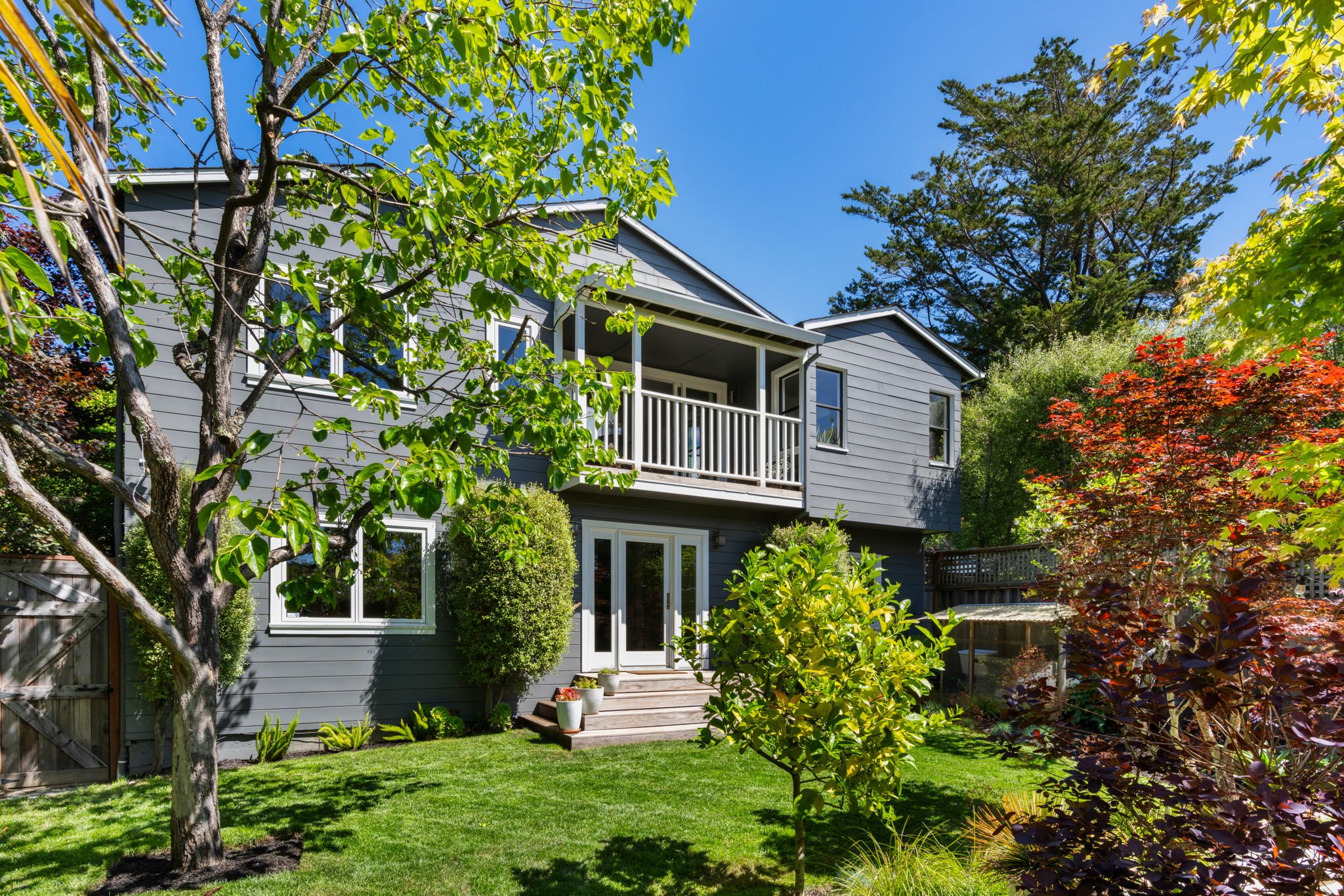 33-web-or-mls-21-bayview-ave.jpg