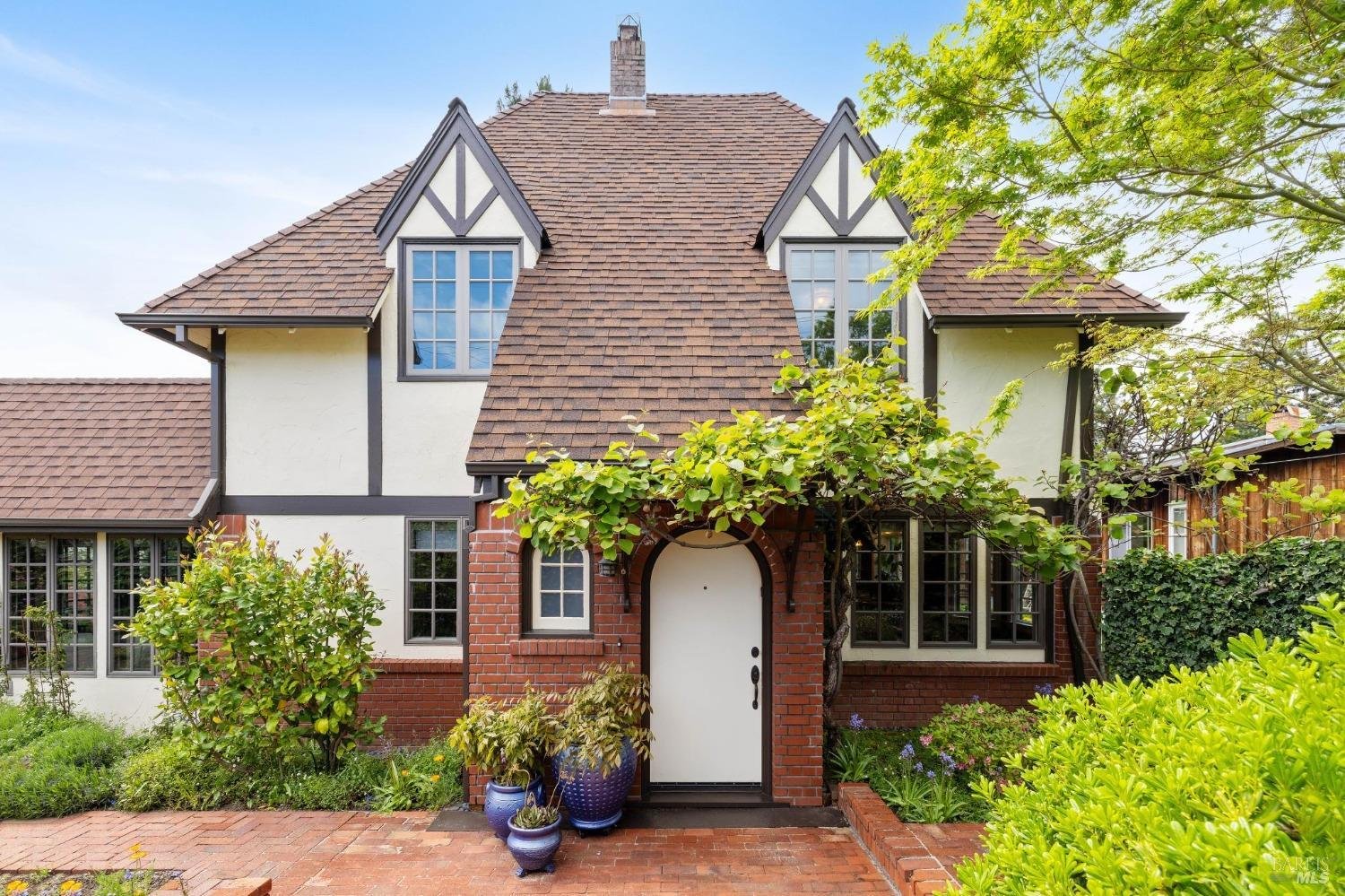 128 Calumet Ave, San Anselmo $2.415M