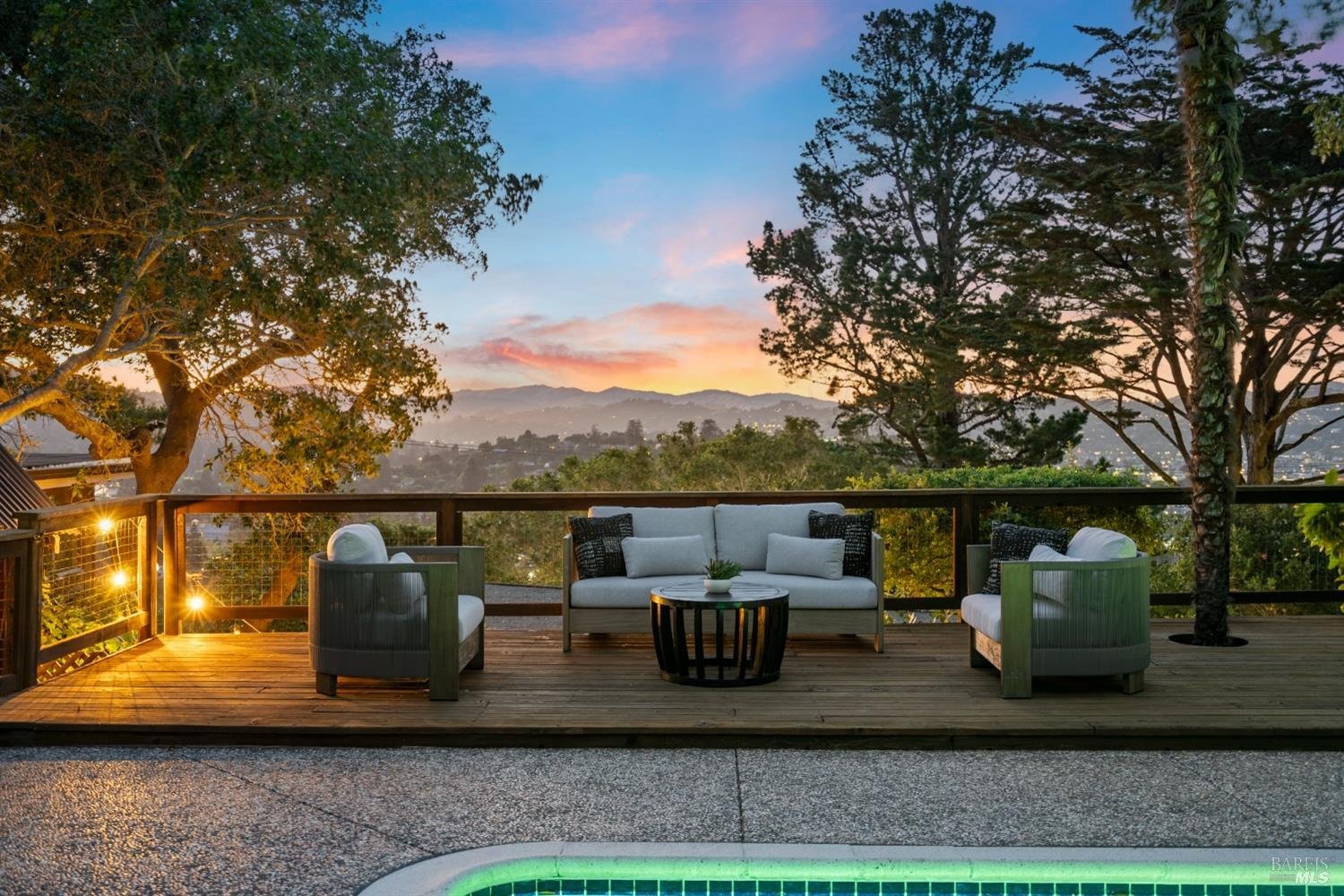 584 Chapman Drive, Corte Madera $2.019M