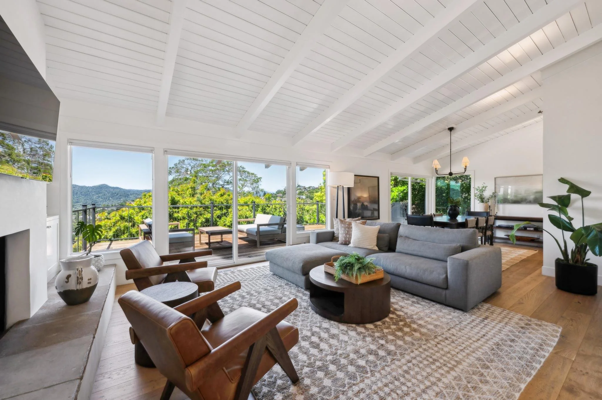 271 Via La Paz, Greenbrae $2.75M