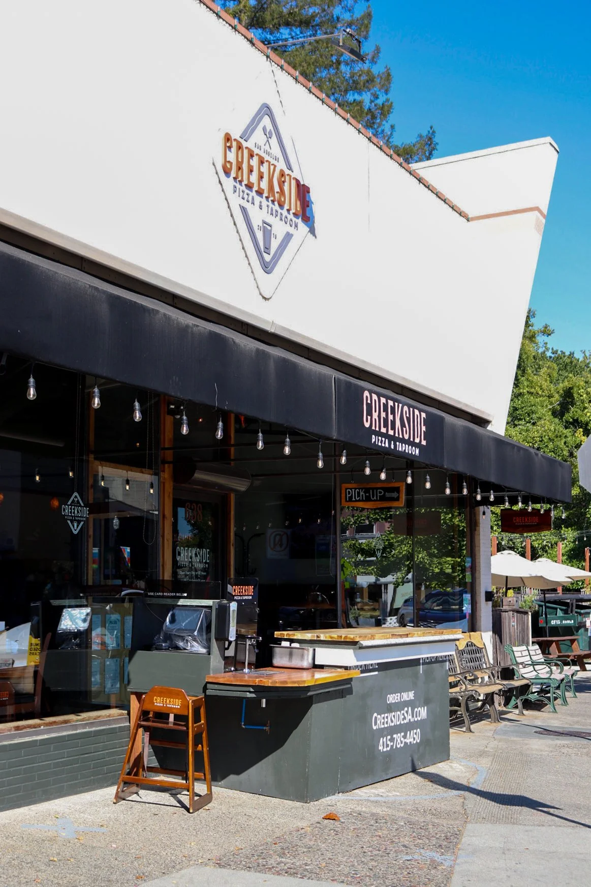 CREEKSIDE PIZZA & TAPROOM