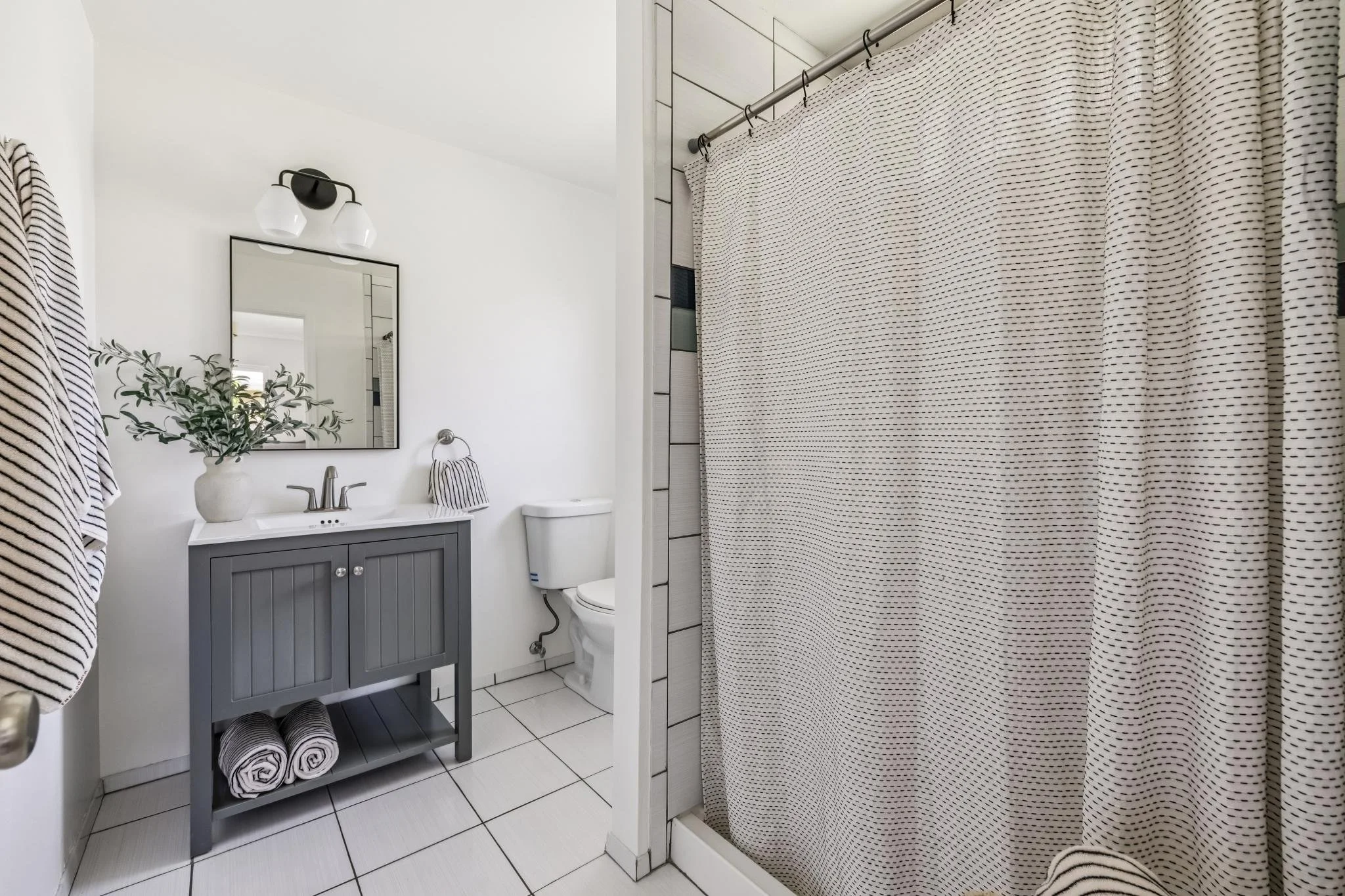 296 Elvia Court San Rafael For Sale by Whitney Potter Own Marin | Marin County's #1 Real Estate Team2025-08-17 at 5.58.38 PM 40.web.jpg