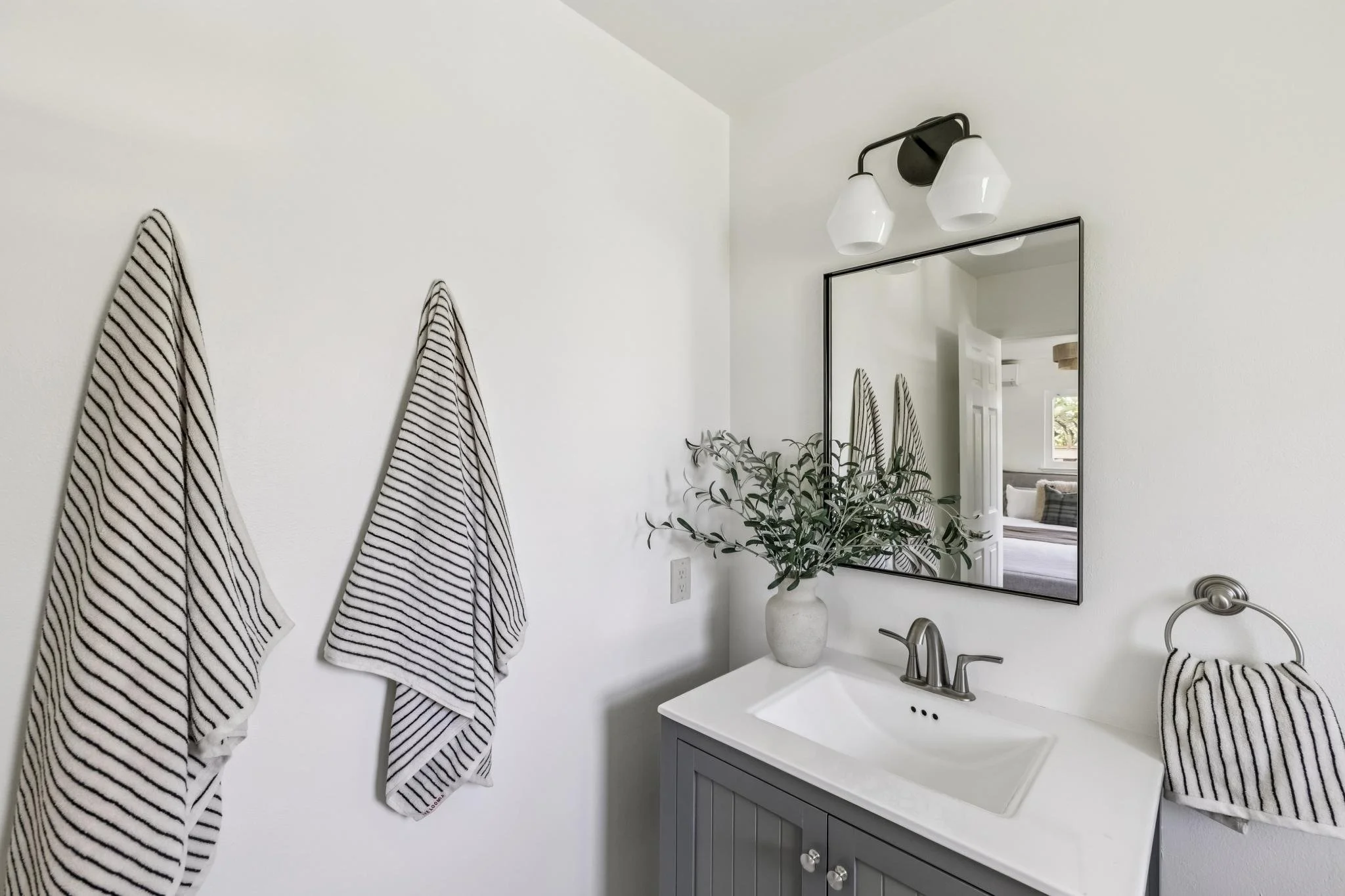 296 Elvia Court San Rafael For Sale by Whitney Potter Own Marin | Marin County's #1 Real Estate Team2025-08-17 at 5.58.38 PM 41.web.jpg